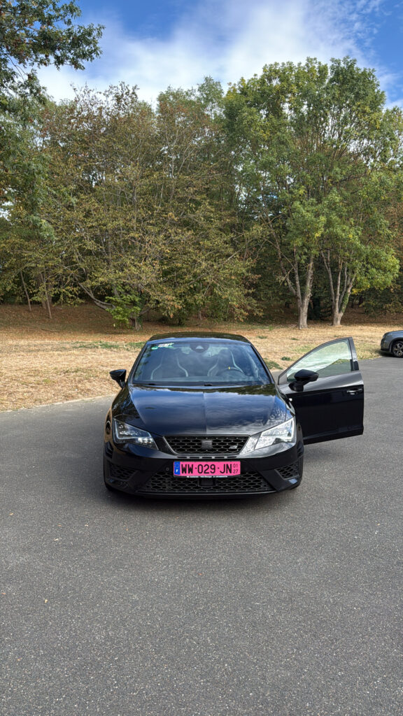 SEAT Leon Cupra — photo 8