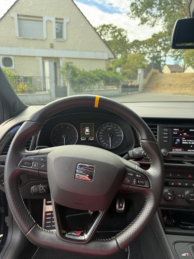 SEAT Leon Cupra — photo 9
