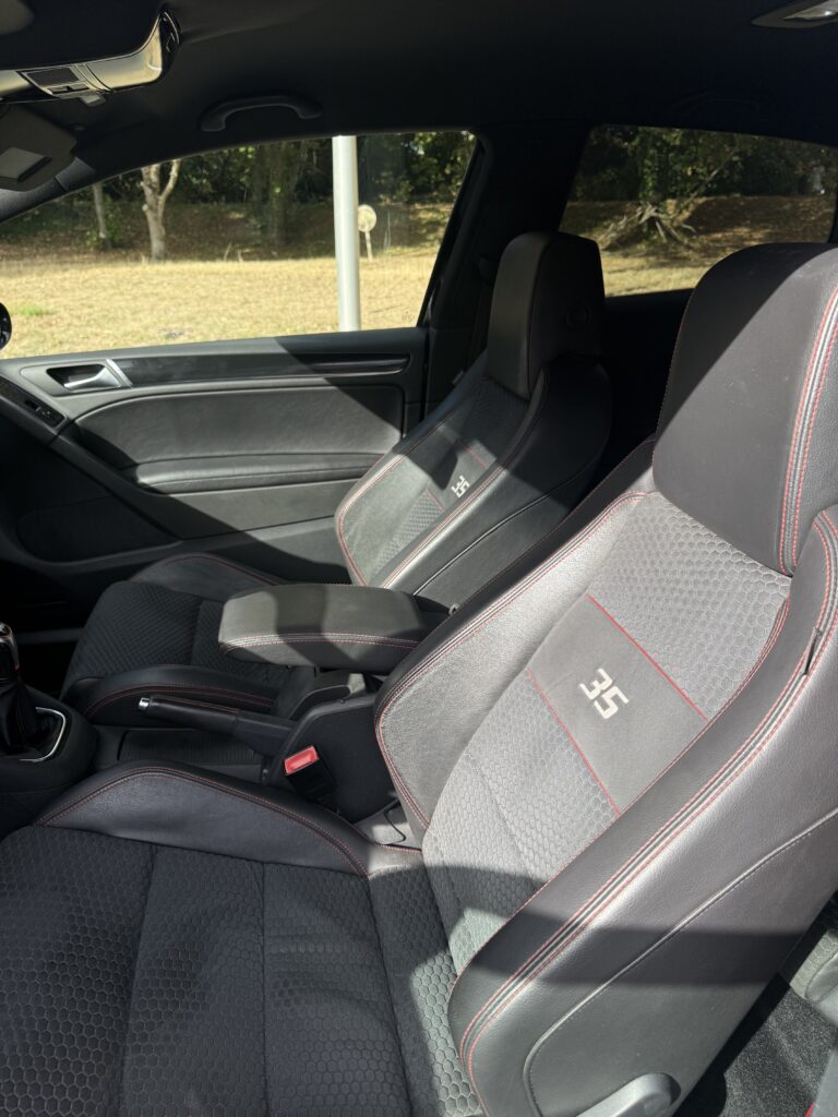 Volkswagen Golf 6 GTI Ed 35 — photo 6
